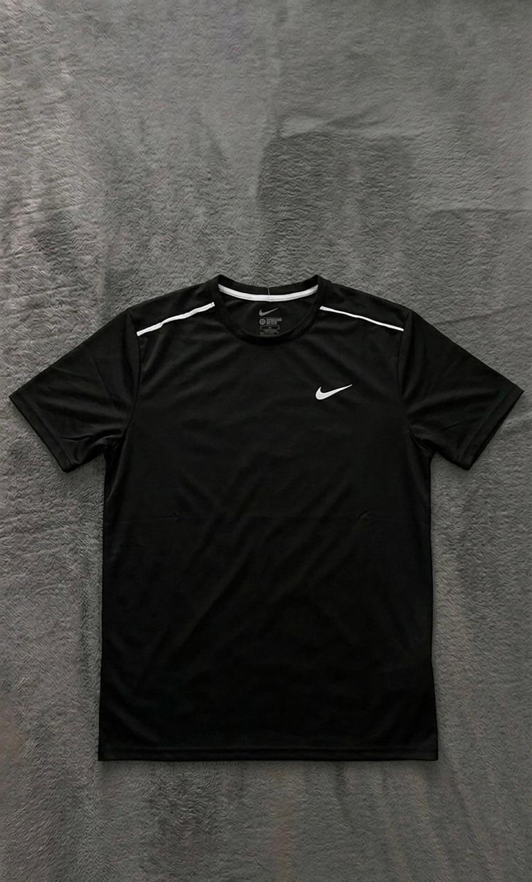 Dry fit Nike Preta