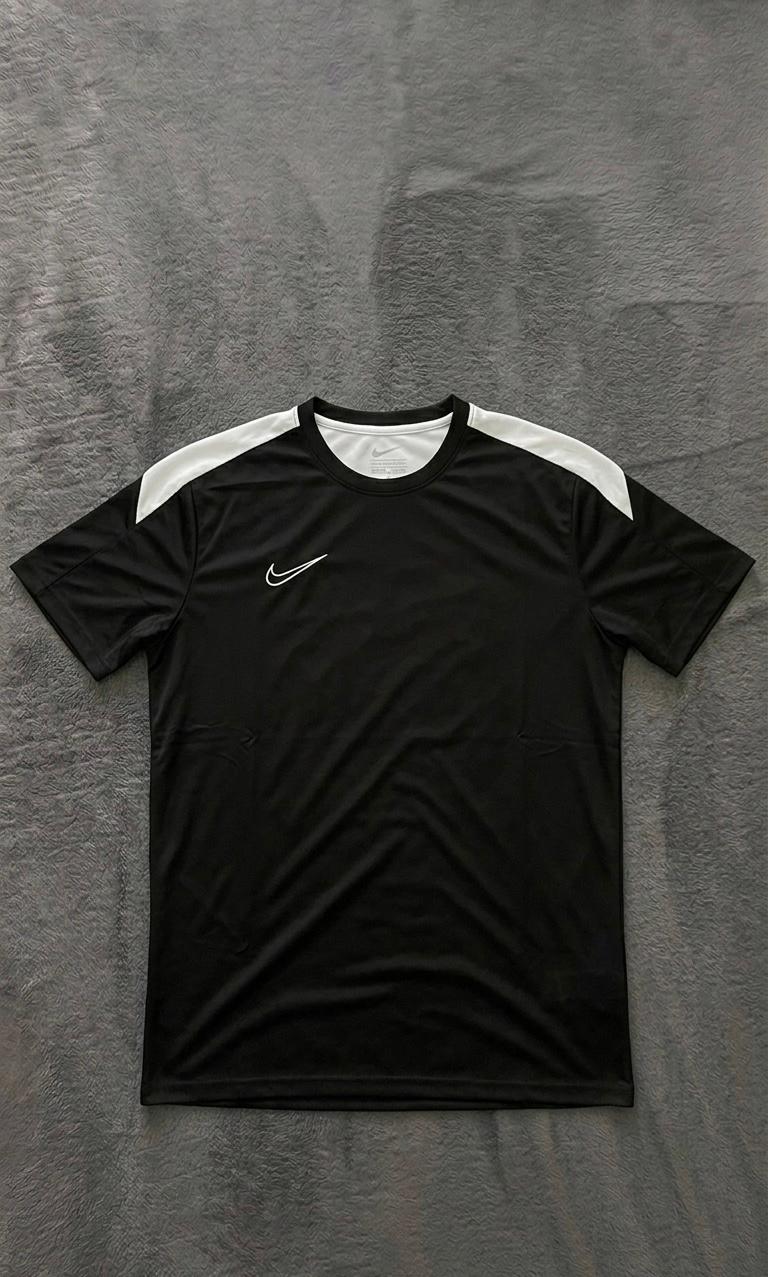 Dry fit Nike Preta
