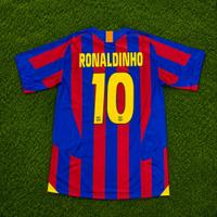 Barcelona Retrô Ronaldinho Gaucho  1